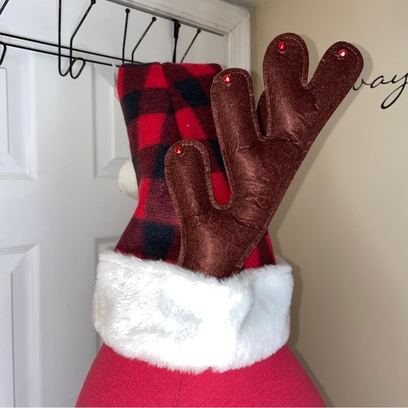 NWT Buffalo Plaid Reindeer Hat ❤️🖤 - Picture 3 of 9